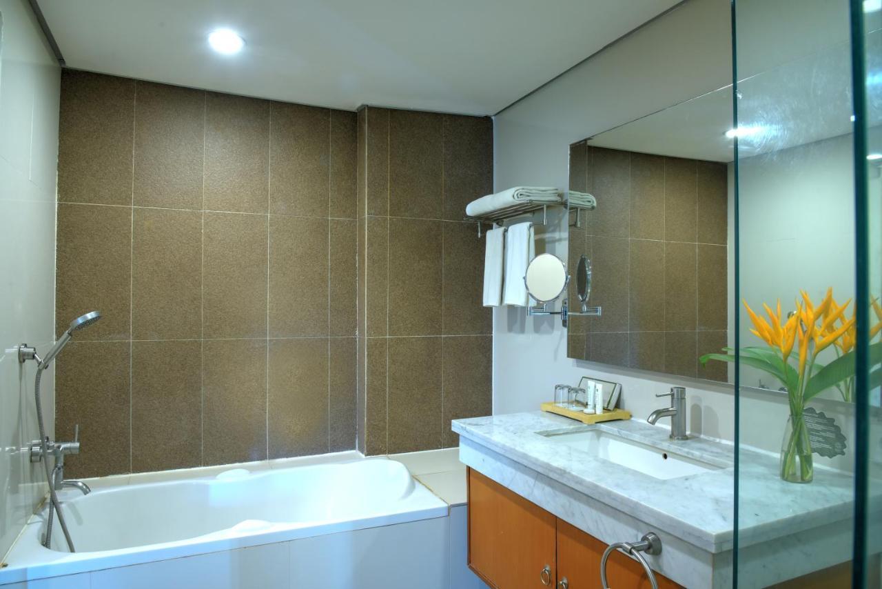 Oak Tree Emerald Hotel & Coventions סמאראנג מראה חיצוני תמונה