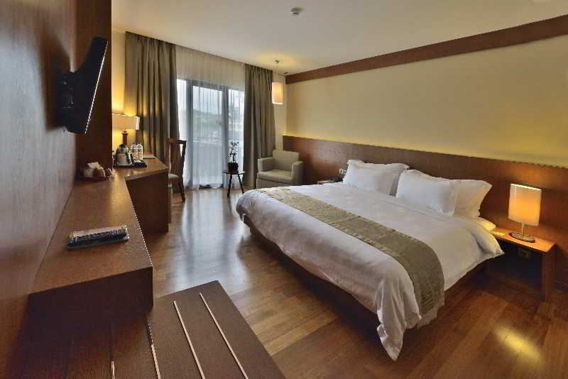 Oak Tree Emerald Hotel & Coventions סמאראנג מראה חיצוני תמונה