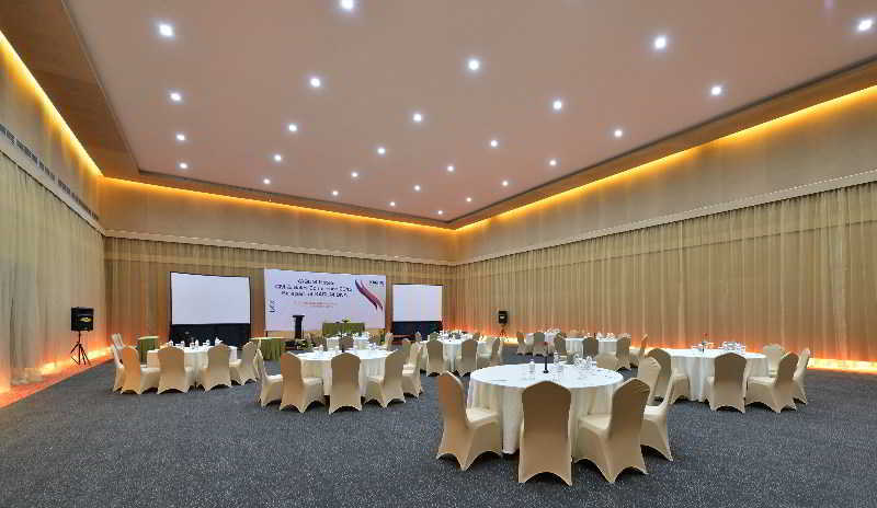 Oak Tree Emerald Hotel & Coventions סמאראנג מראה חיצוני תמונה