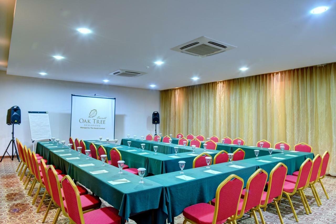 Oak Tree Emerald Hotel & Coventions סמאראנג מראה חיצוני תמונה