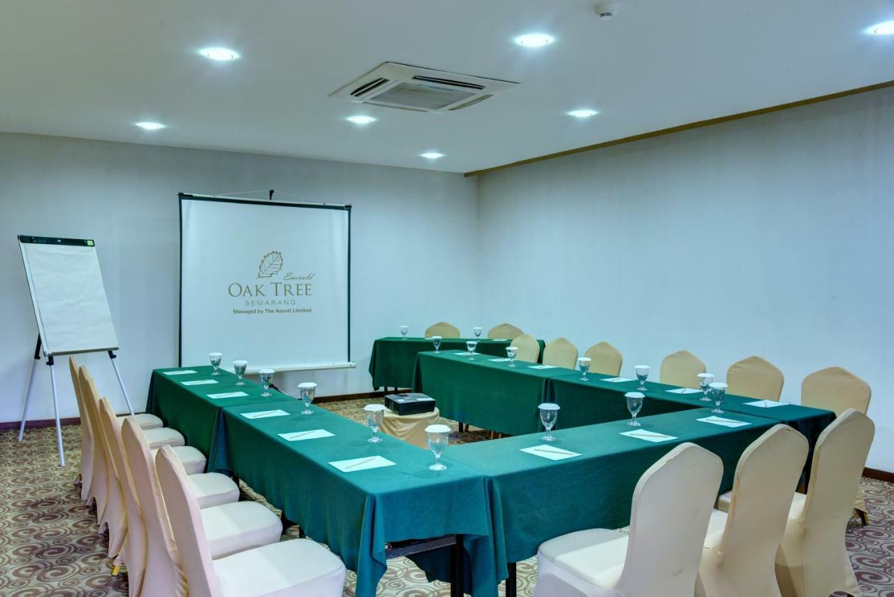 Oak Tree Emerald Hotel & Coventions סמאראנג מראה חיצוני תמונה